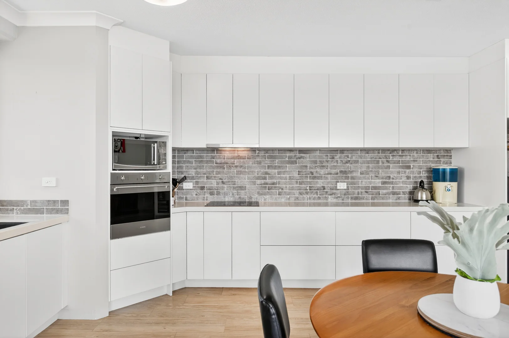 Additional image 11 of 11/2890 Gold Coast Highway, Surfers Paradise QLD 4217