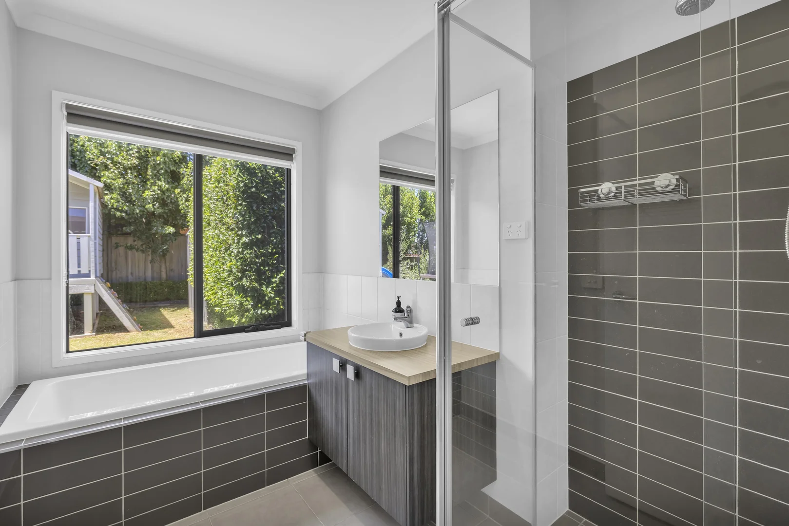 Additional image 12 of 5 Warwick Way, Drouin VIC 3818