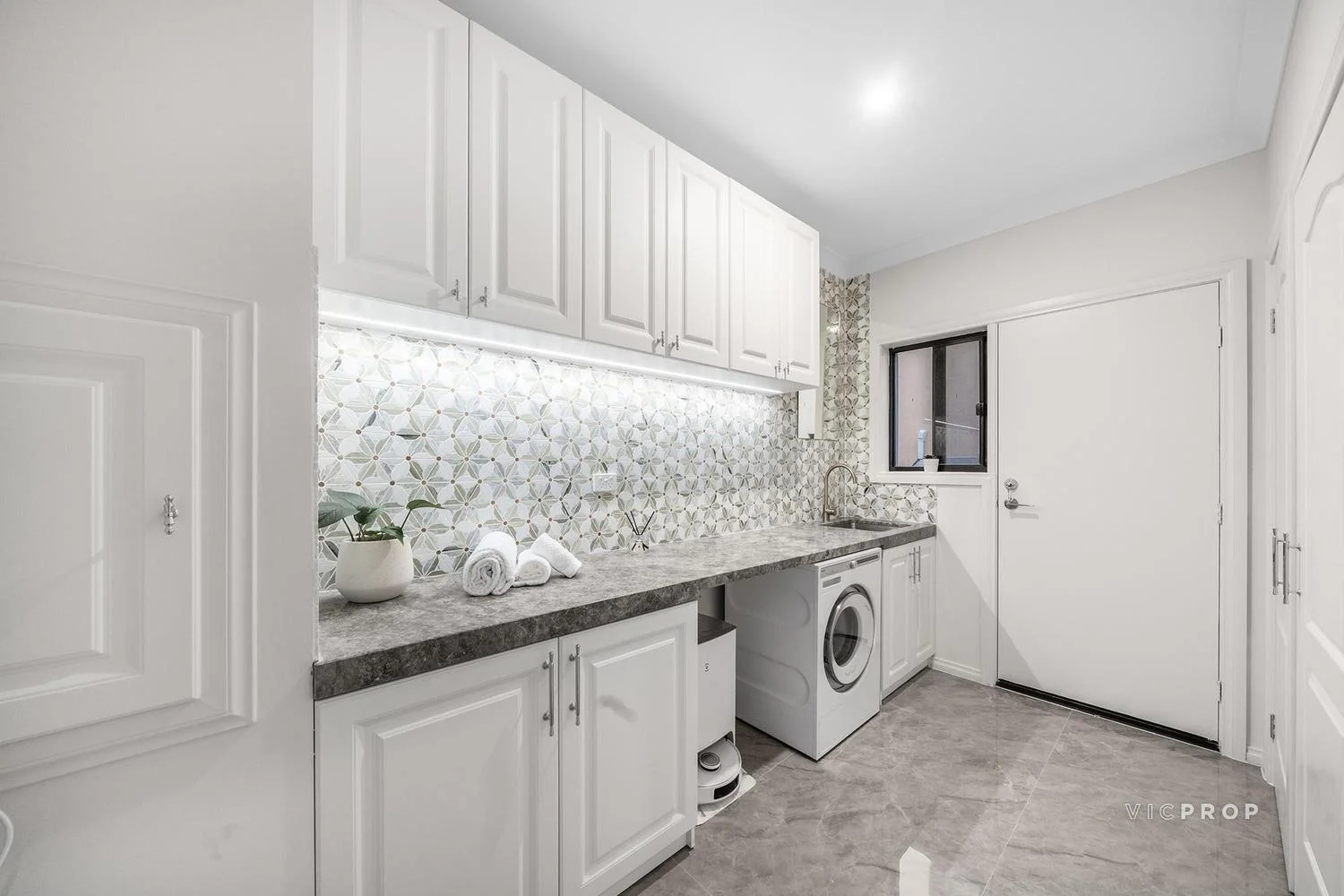 Additional image 10 of 3 Pelican Point Road, Sanctuary Lakes VIC 3030