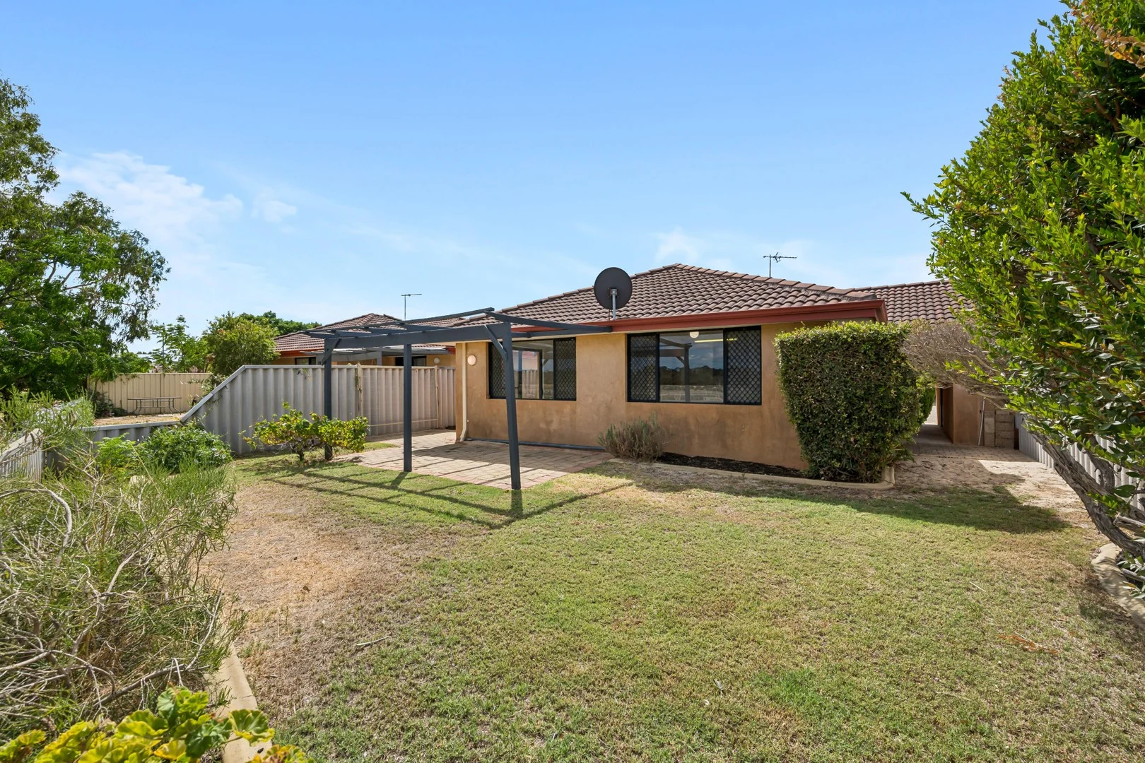 27/11 Elvire Street, Viveash WA 6056