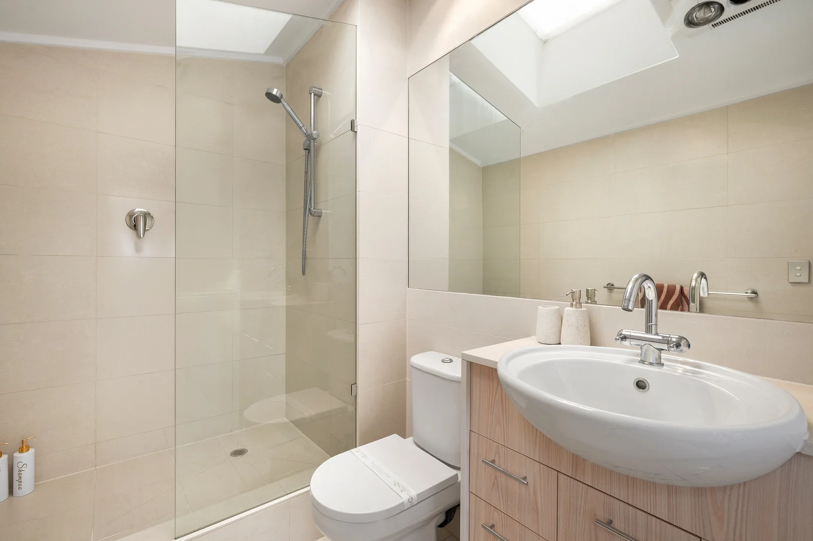 Additional image 7 of 2/343-346 Beaconsfield Parade, St Kilda West VIC 3182