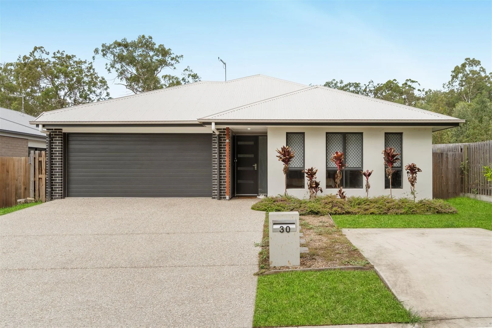 30 Greenridge Road, Park Ridge QLD 4125