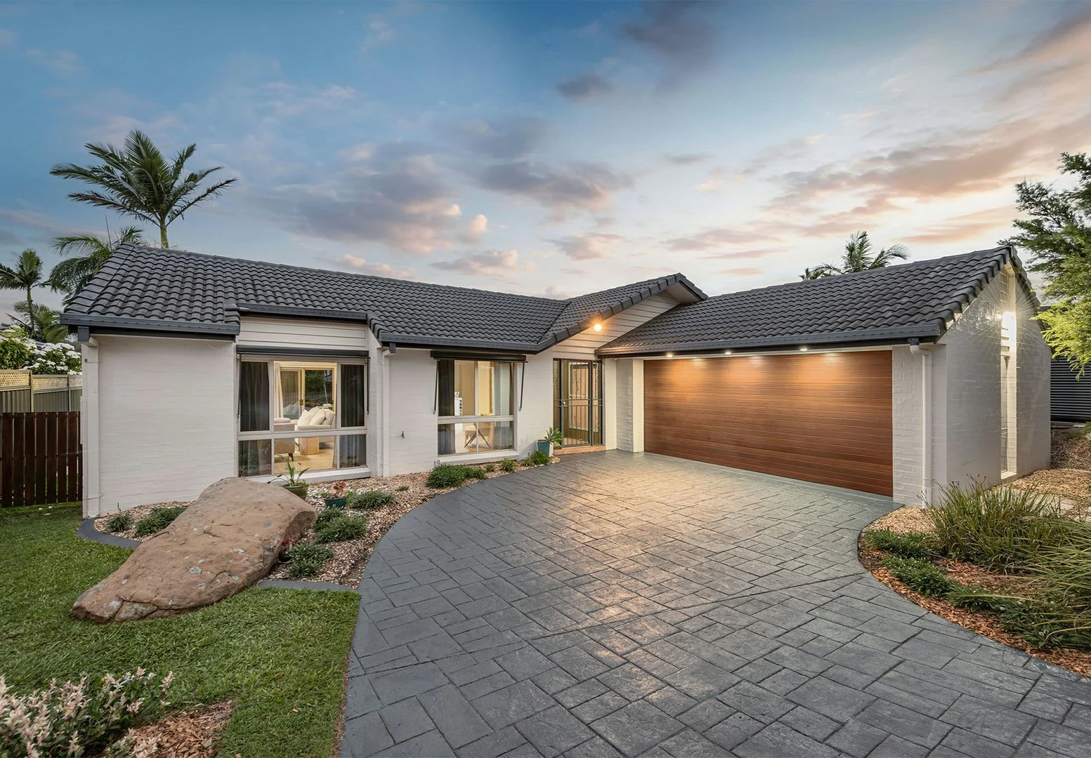 6 Harvey Place, Wishart QLD 4122