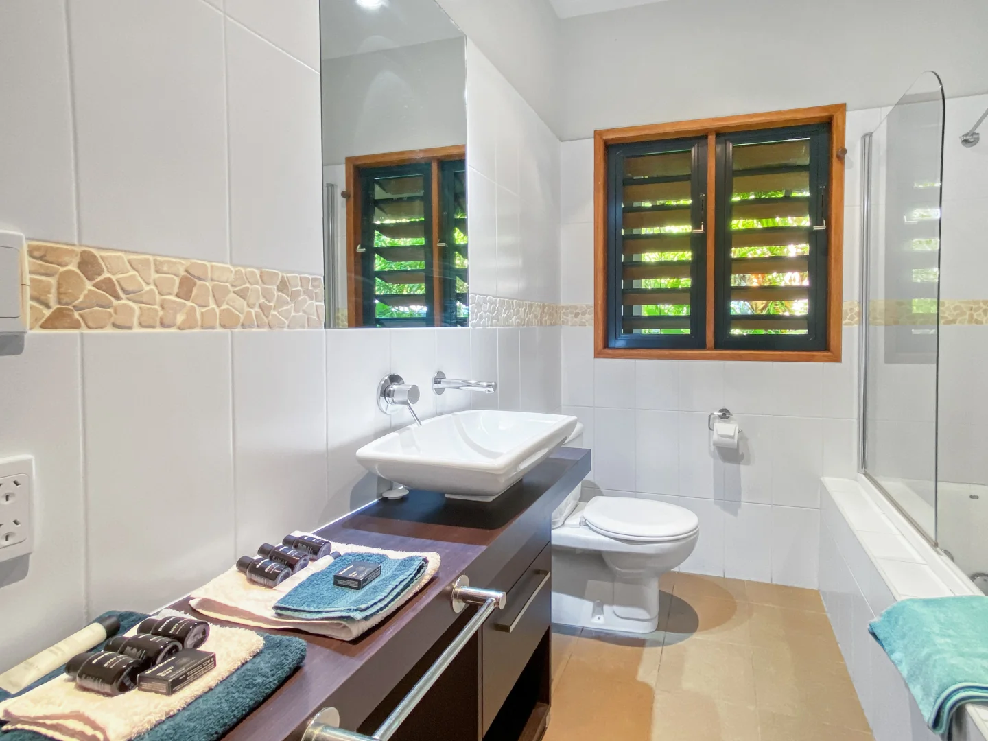 Additional image 14 of 4/9 The Esplanade (Pure Magnetic) St, Nelly Bay QLD 4819