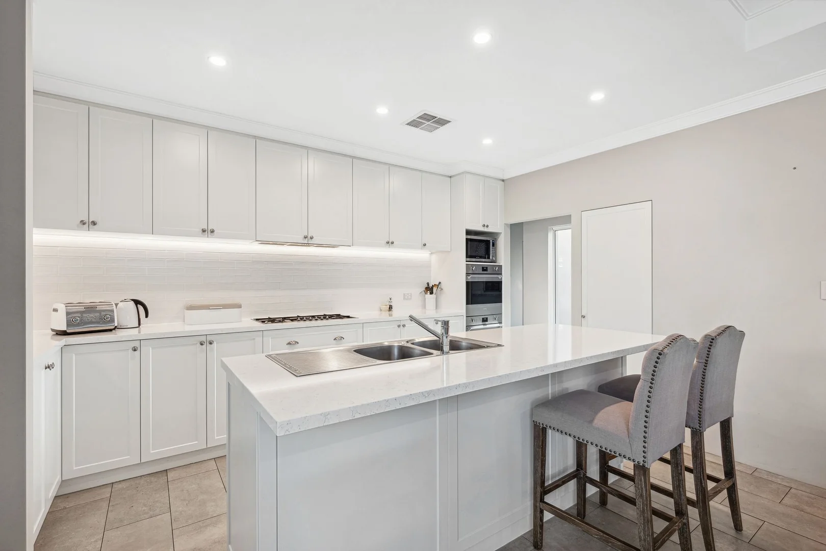 Additional image 3 of 6 Field Avenue, Redcliffe WA 6104