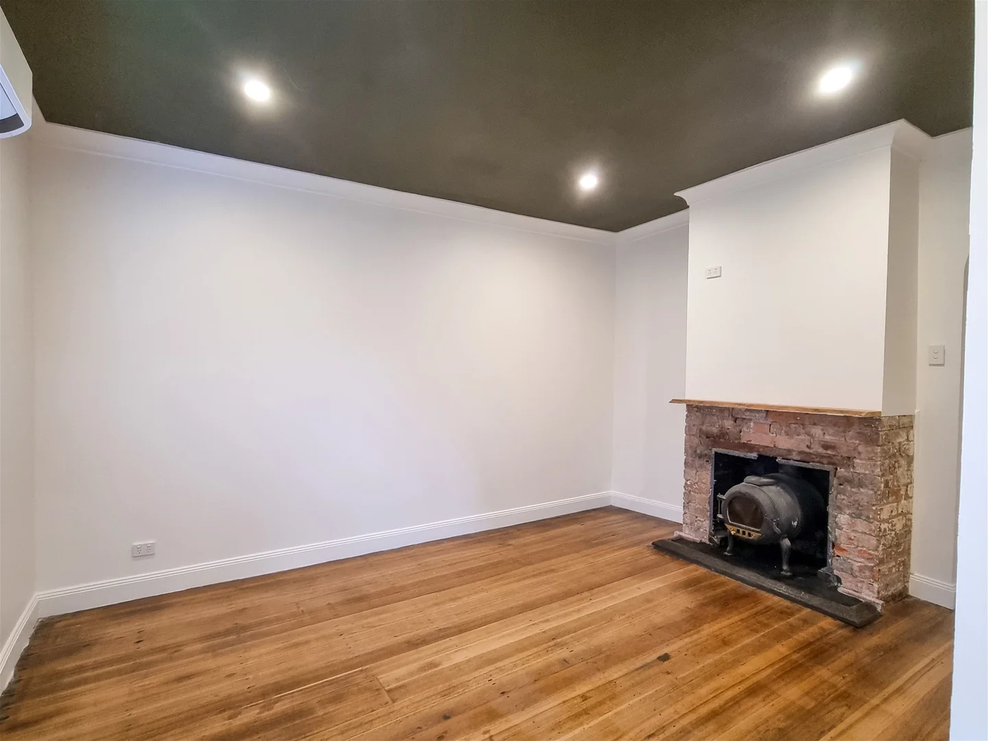 Additional image 2 of 8 Colville St, Queenstown TAS 7467