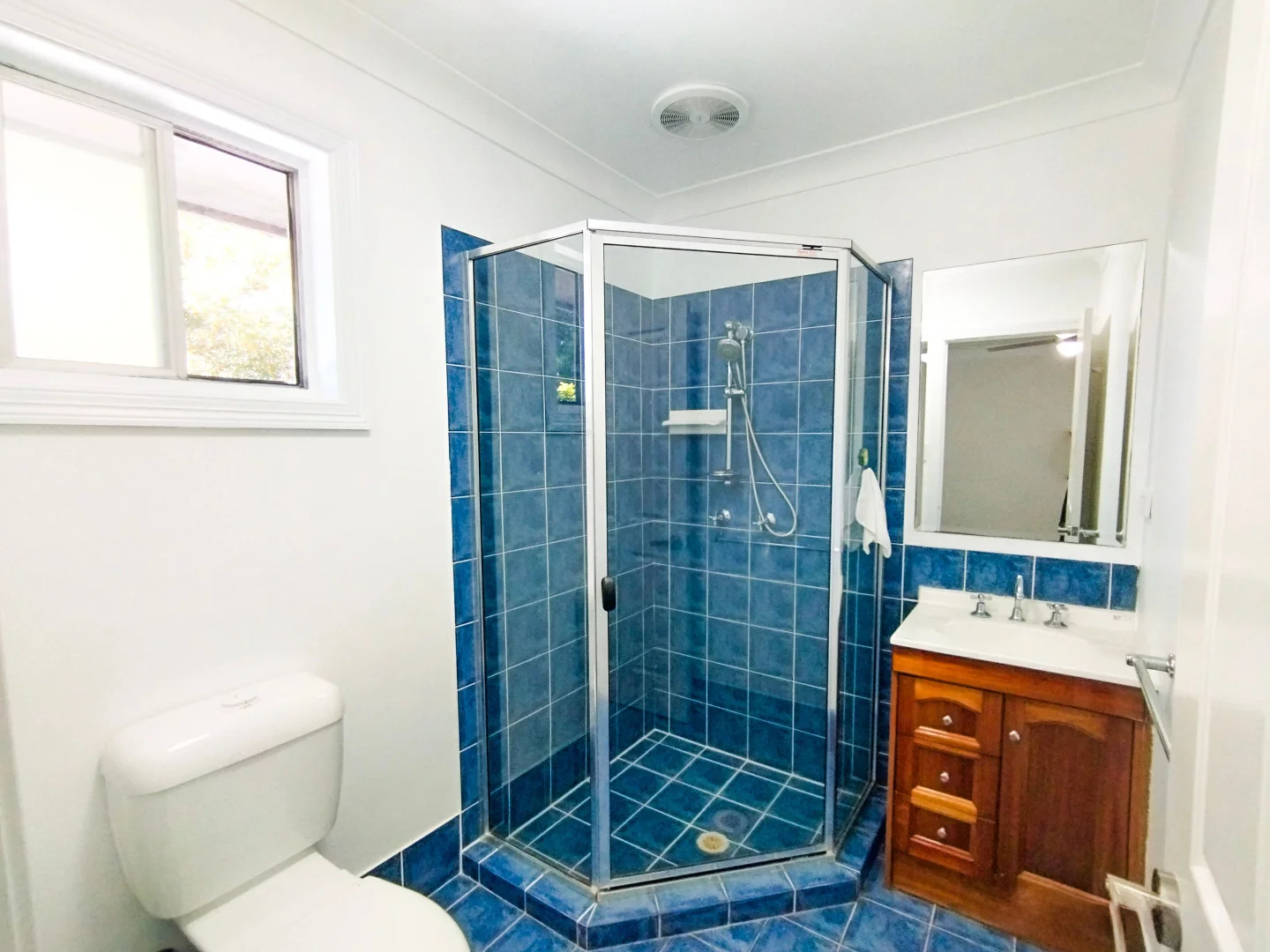 Additional image 9 of 37 Kumbari Avenue, Southport QLD 4215