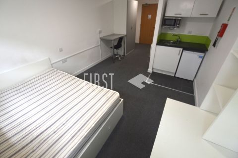 Tudor Road, West End LE3, Studio to rent