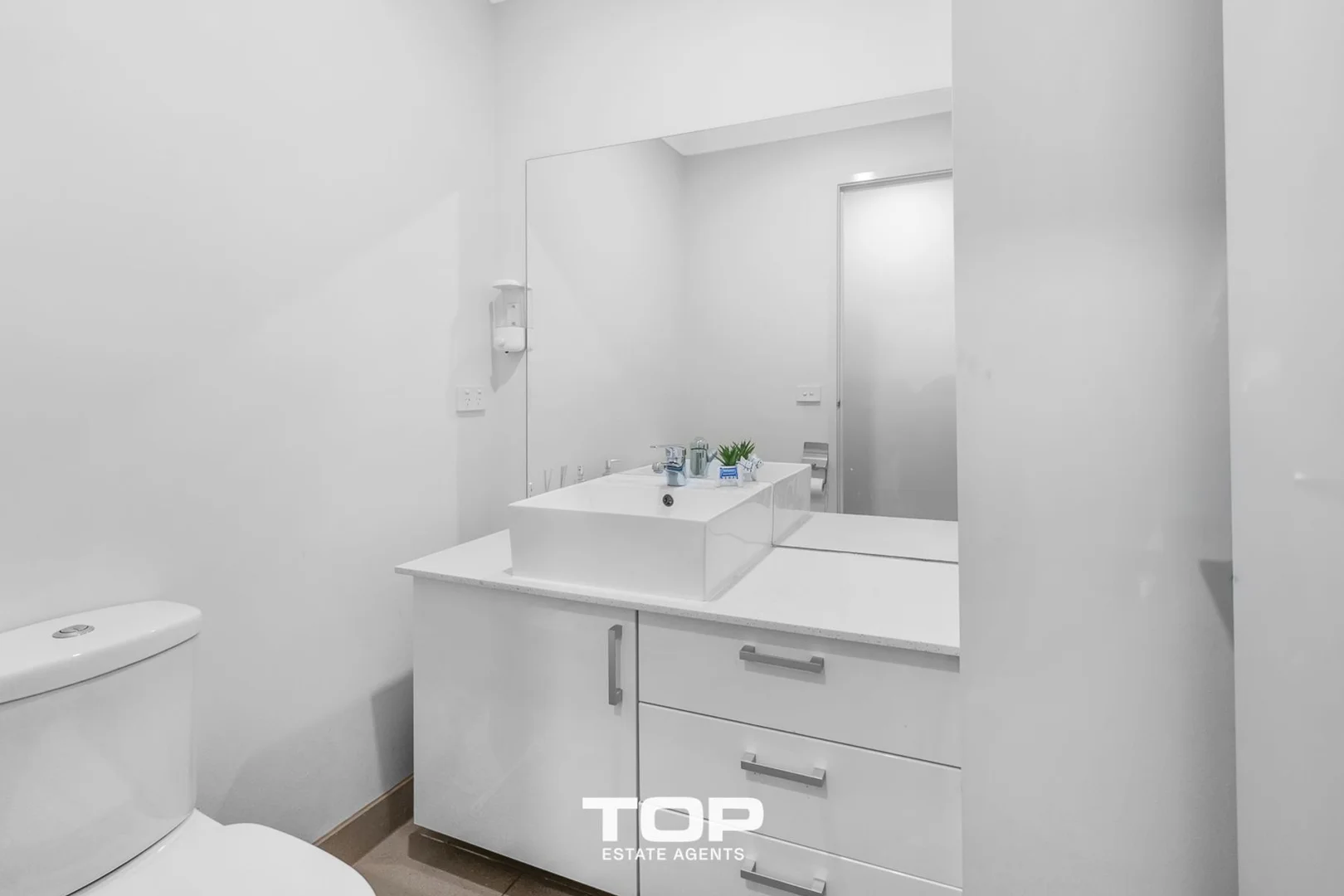 Additional image 17 of 17/10 Mickleham Drive, Cranbourne North VIC 3977