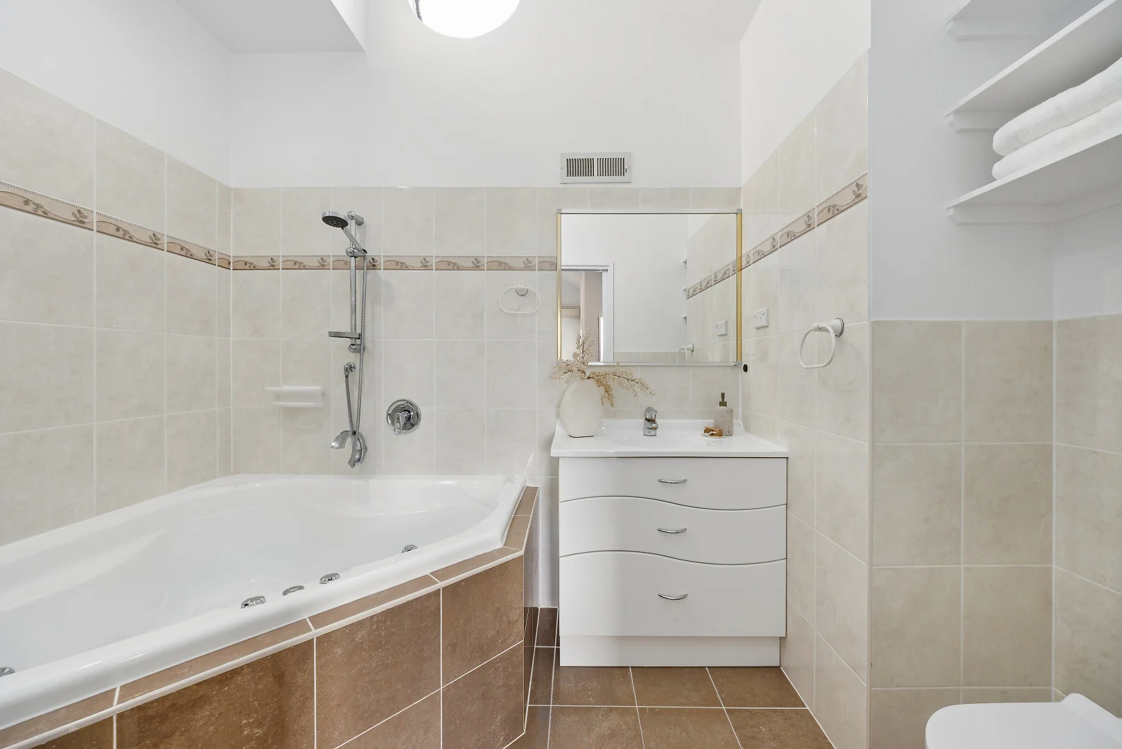 Additional image 8 of 55 Rollston Street, Amaroo ACT 2914