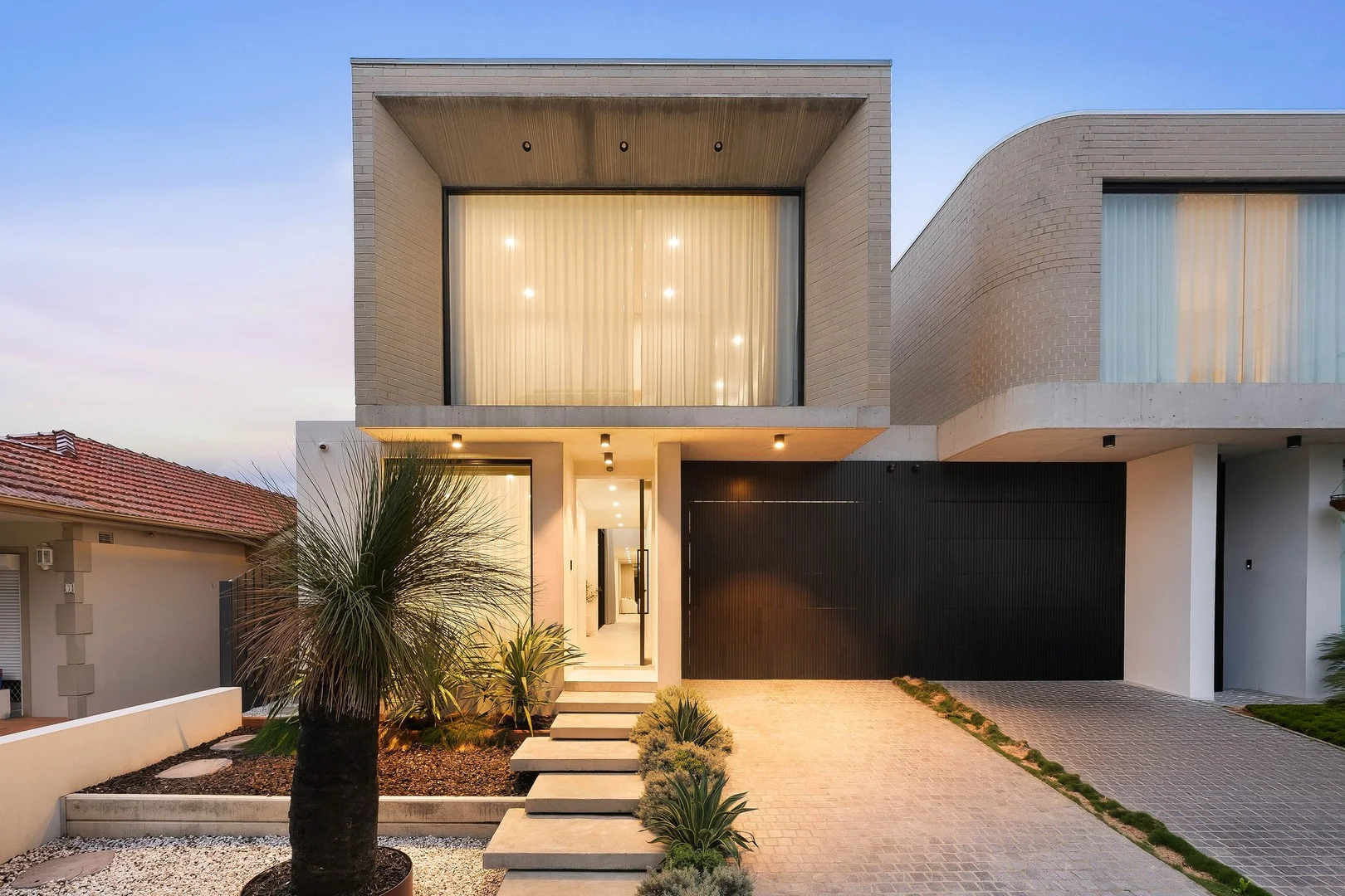 5b Cooks Avenue, Canterbury NSW 2193