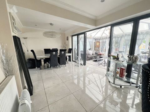 Weardale Avenue, Forest Hall, Newcastle Upon Tyne NE12