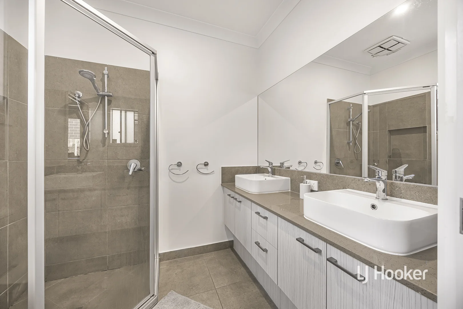 Additional image 11 of 16 Karachi Avenue, Tarneit VIC 3029