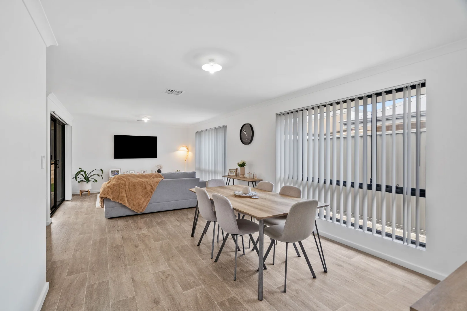 Additional image 5 of 11 Orchardleigh Boulevard, Lakelands WA 6180