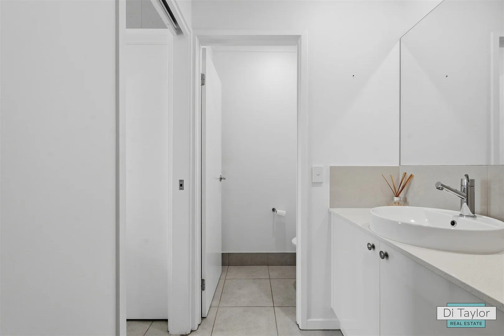 Additional image 13 of 6-8 Summerhill Place, Woodhill QLD 4285