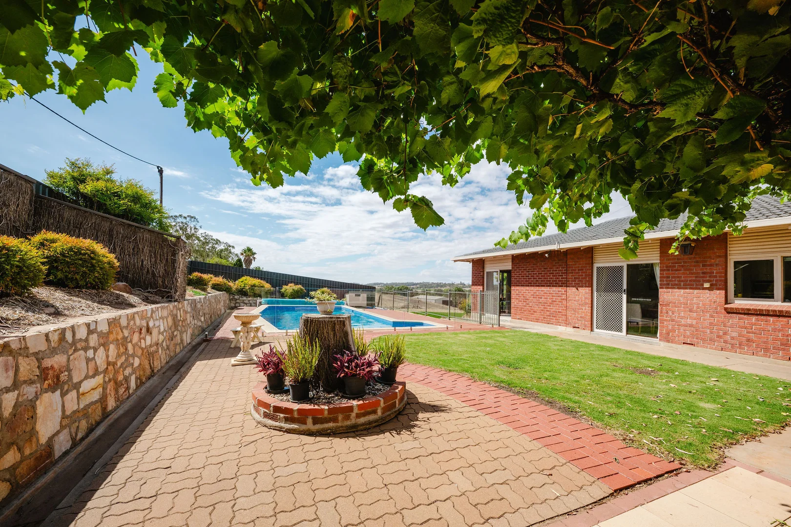 Additional image 24 of 10 Pollock Crescent, Clare SA 5453