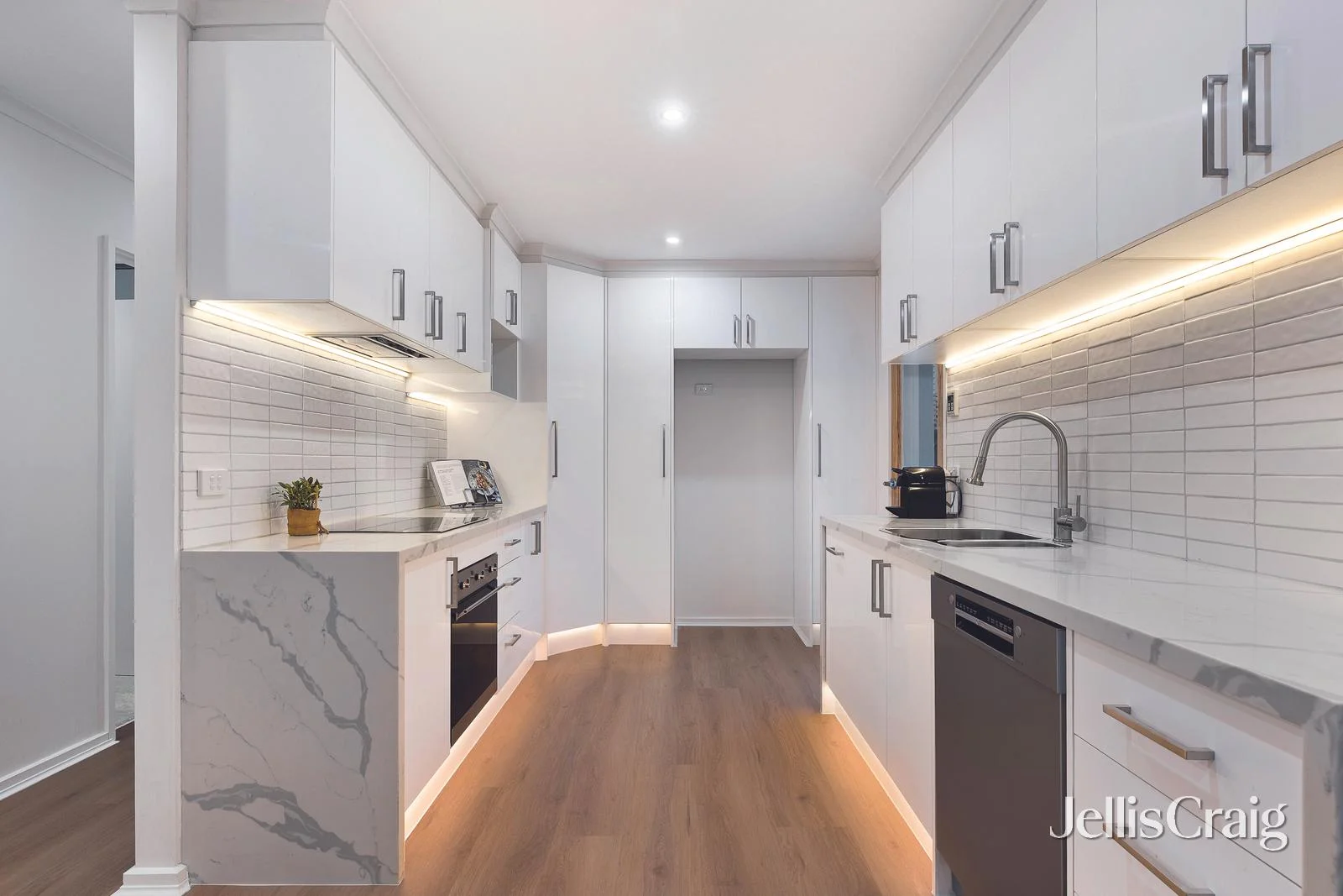 Additional image 4 of 4/50 Fewster Road, Hampton VIC 3188