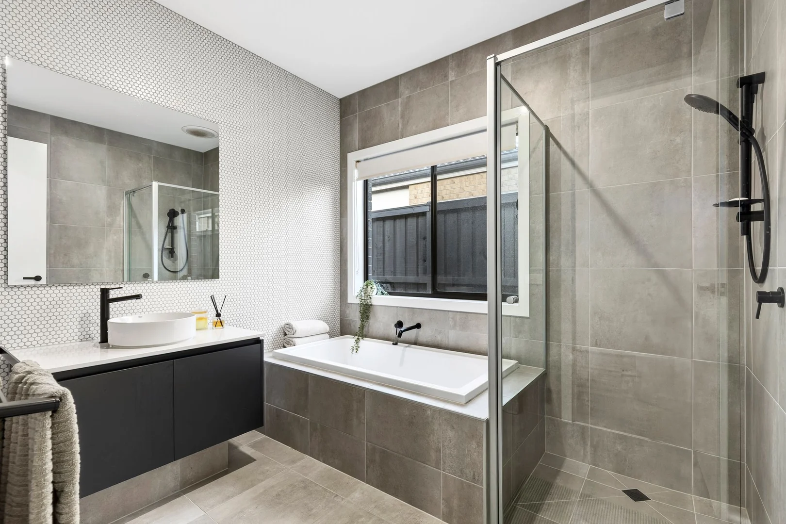 Additional image 13 of 6 Sunlight Circuit, Lara VIC 3212