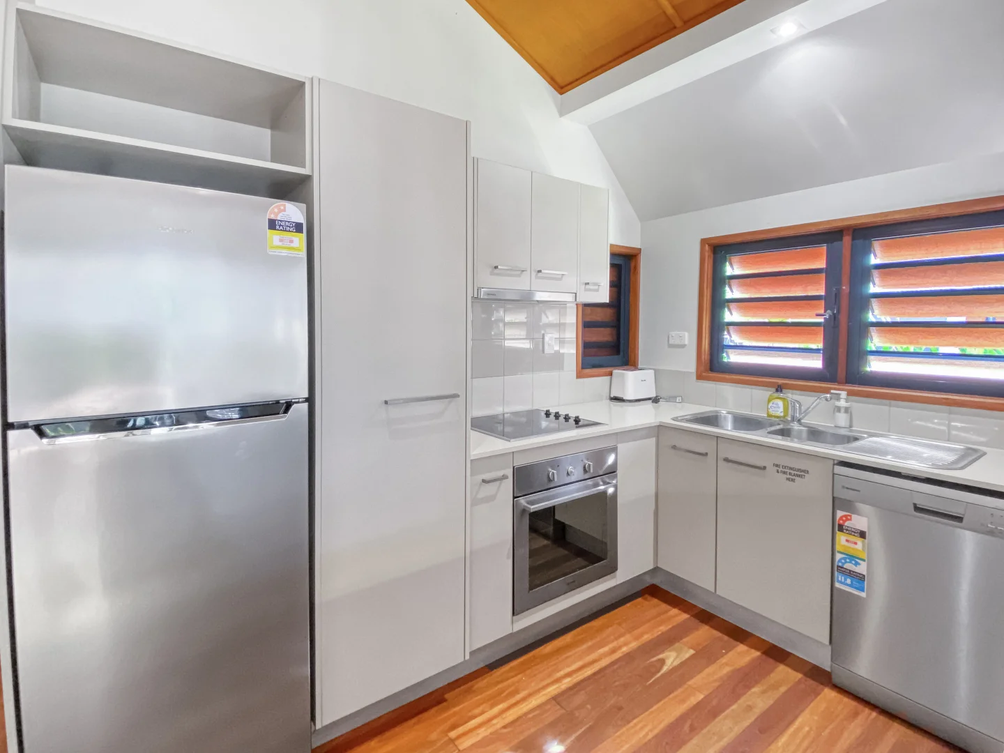 Additional image 15 of 4/9 The Esplanade (Pure Magnetic) St, Nelly Bay QLD 4819