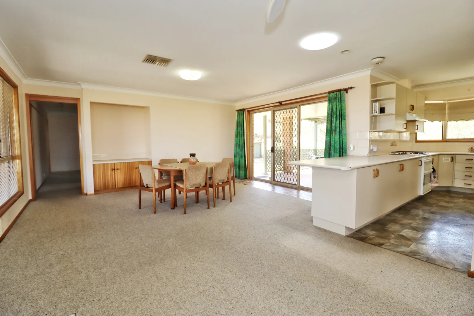 Additional image 3 of 8 Grevillea Close, Cowra NSW 2794