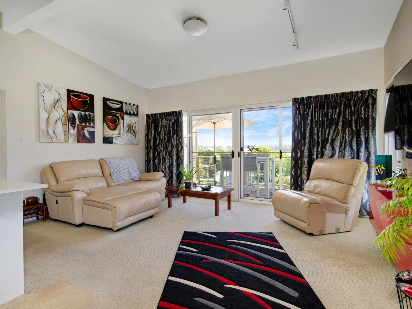 Additional image 7 of 2/19A Bavarde Avenue, Batemans Bay NSW 2536