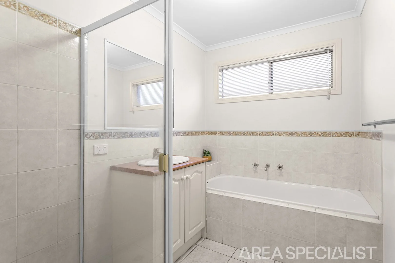 Additional image 8 of 2/17 Warrandyte Road, Langwarrin VIC 3910