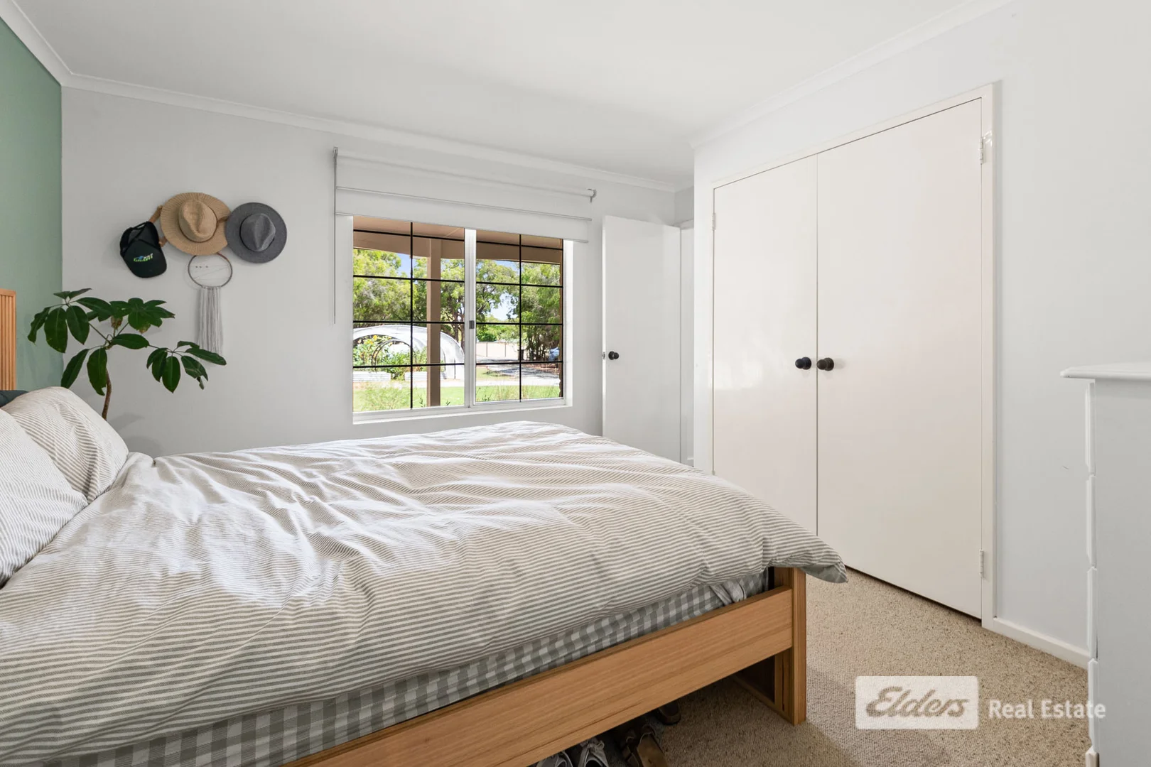 Additional image 19 of 129 Bay View Drive, Little Grove WA 6330