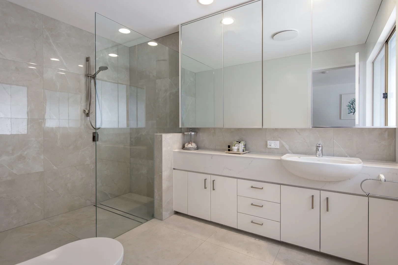 Additional image 13 of 2133 South Shields Drive, Benowa QLD 4217