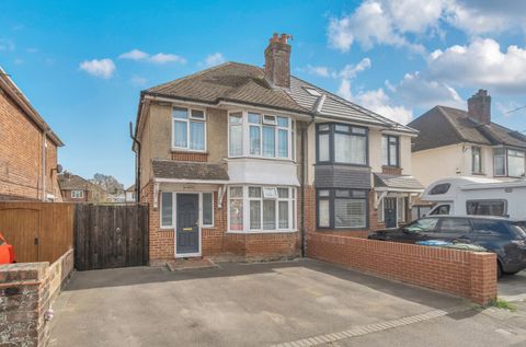 Brookwood Road, Millbrook, Southampton, Hampshire SO16