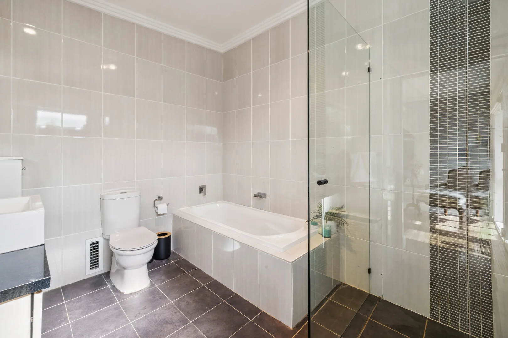 Additional image 11 of 123 Clinton St, Goulburn NSW 2580