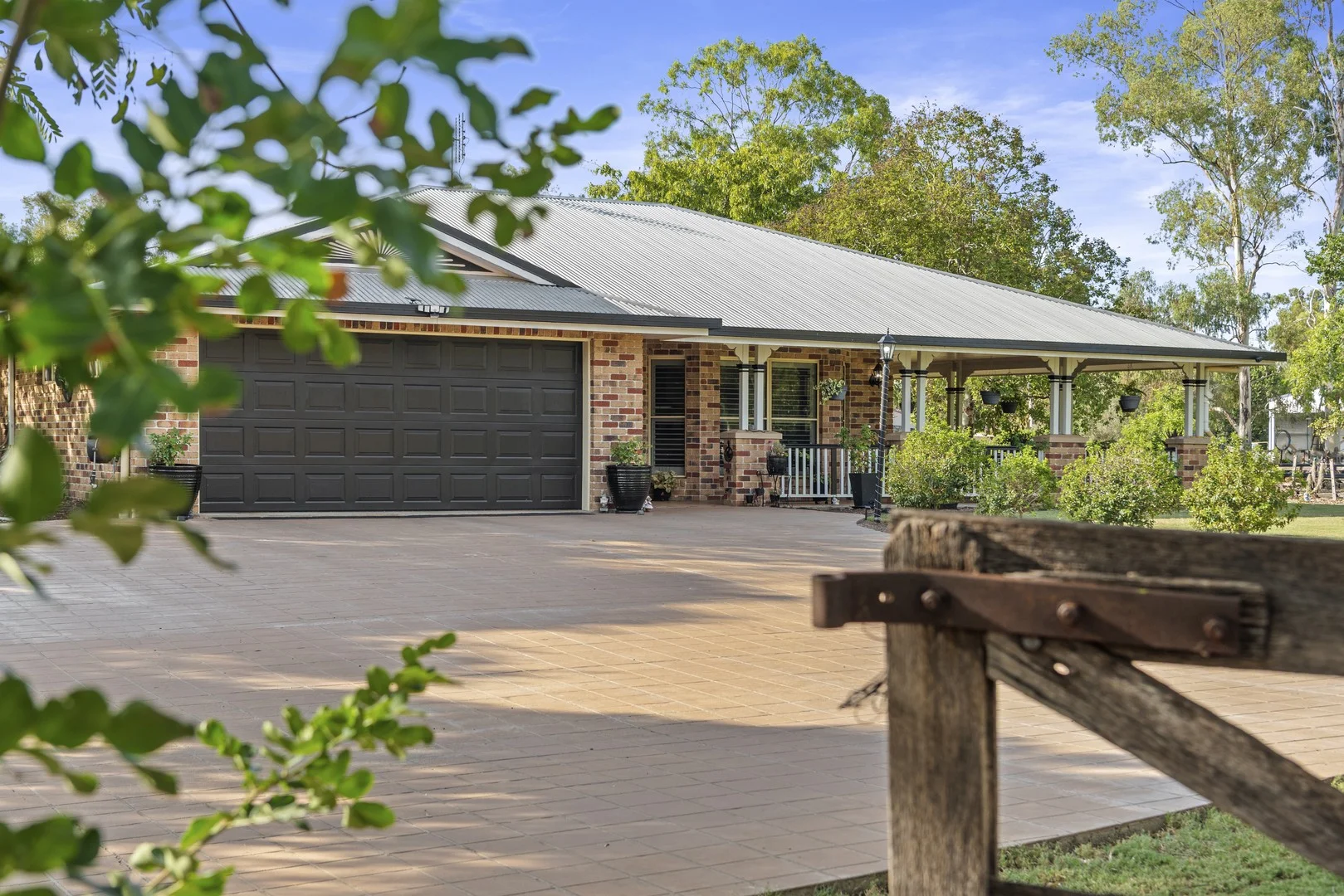 25 Ena Street, Dalby QLD 4405