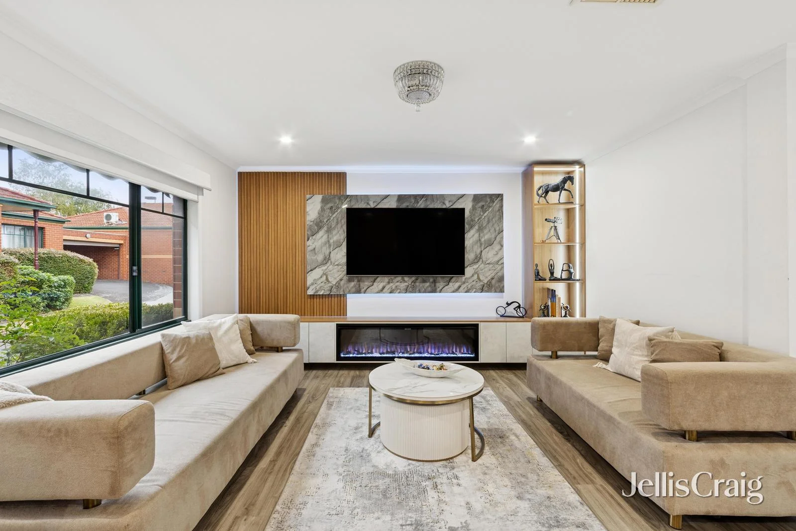 4/2 Daws Road, Doncaster East VIC 3109 photo 2