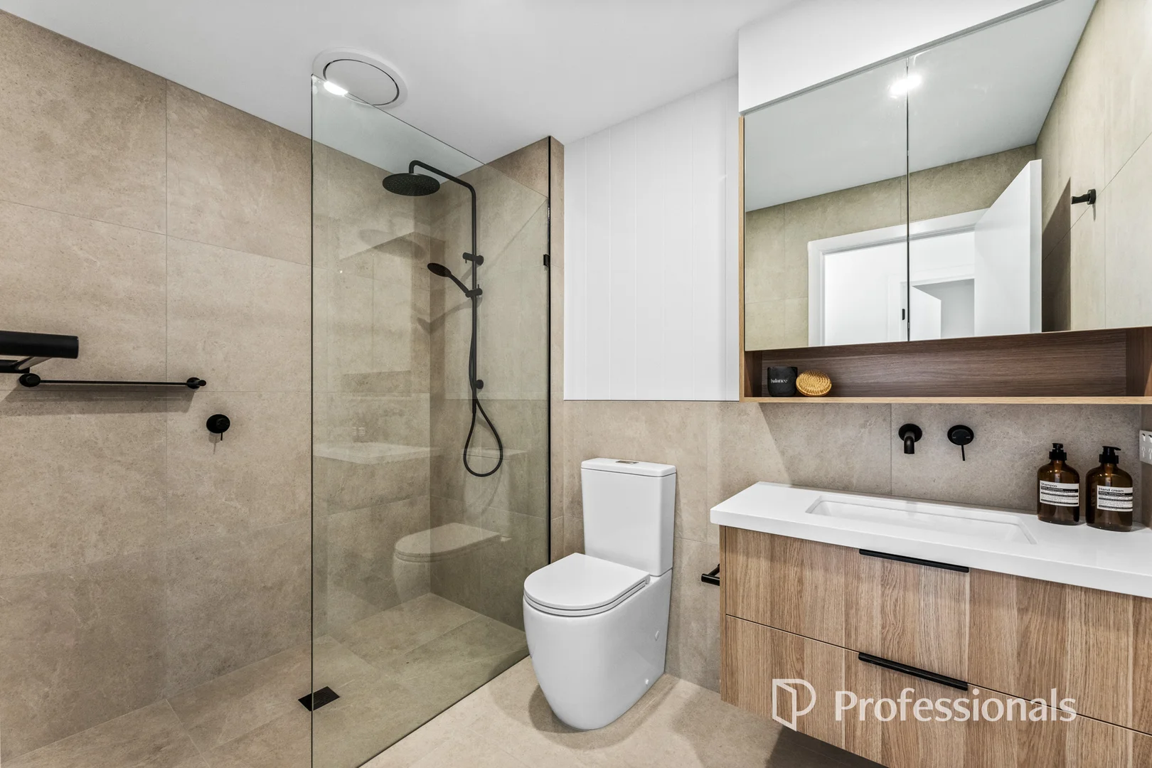 Additional image 11 of 3&5/94 Wood Street, Templestowe VIC 3106