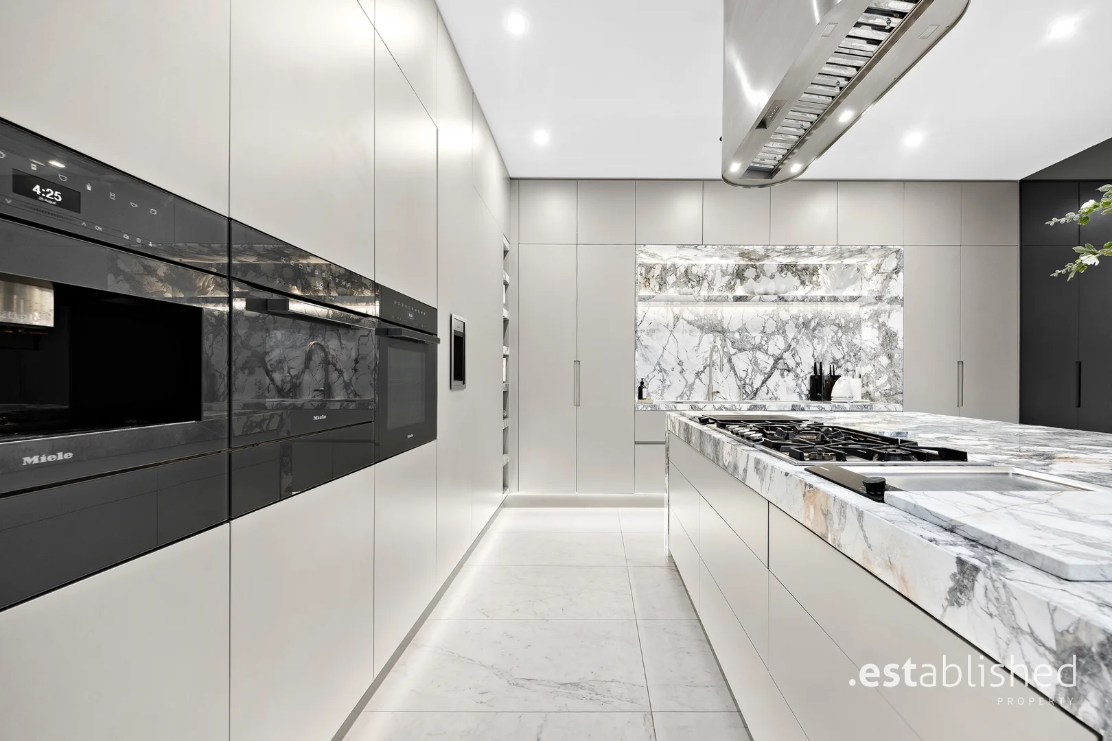 Additional image 6 of 18 Spinnaker Rise, Sanctuary Lakes VIC 3030