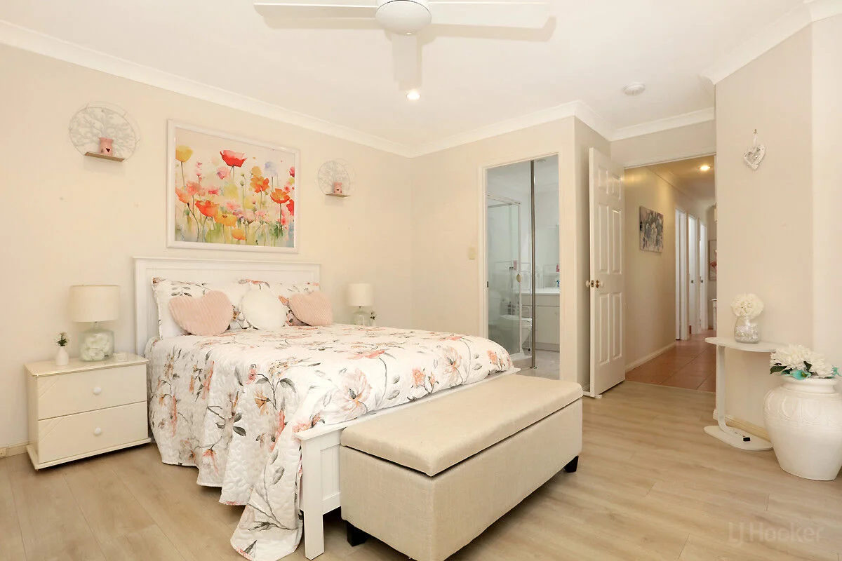 Additional image 18 of 1/27 Eider Avenue, Paradise Point QLD 4216