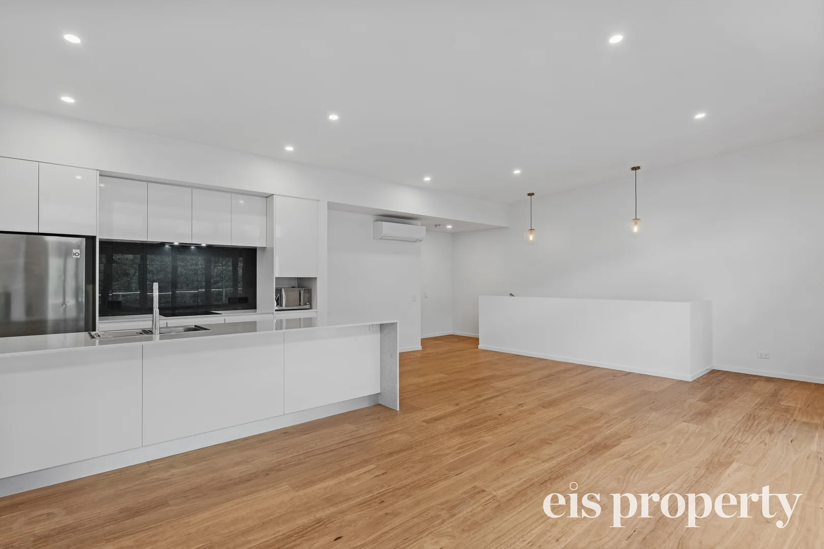 Additional image 4 of 1/337 Churchill Avenue, Sandy Bay TAS 7005