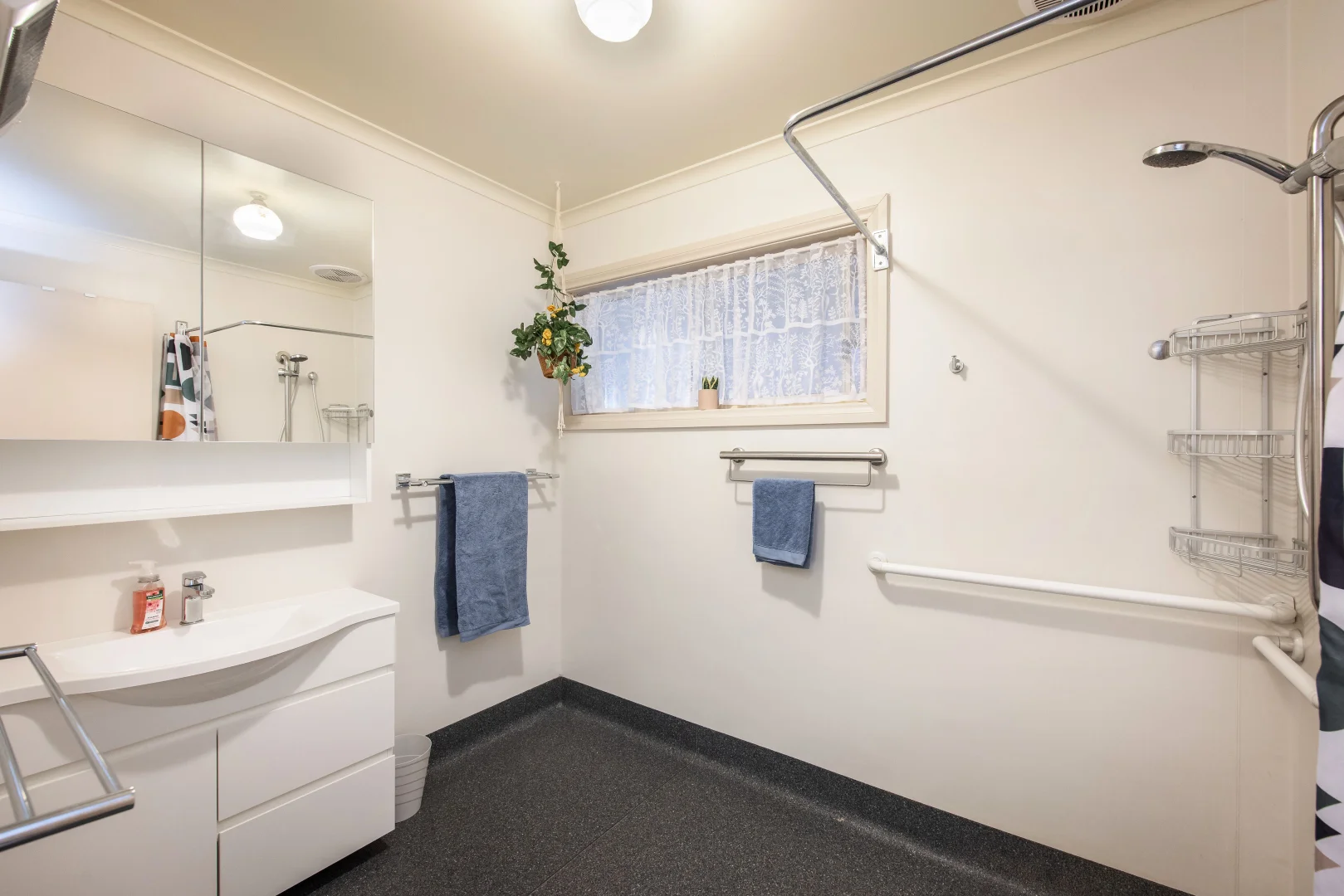Additional image 12 of 1/472 Heriot Street, Lavington NSW 2641