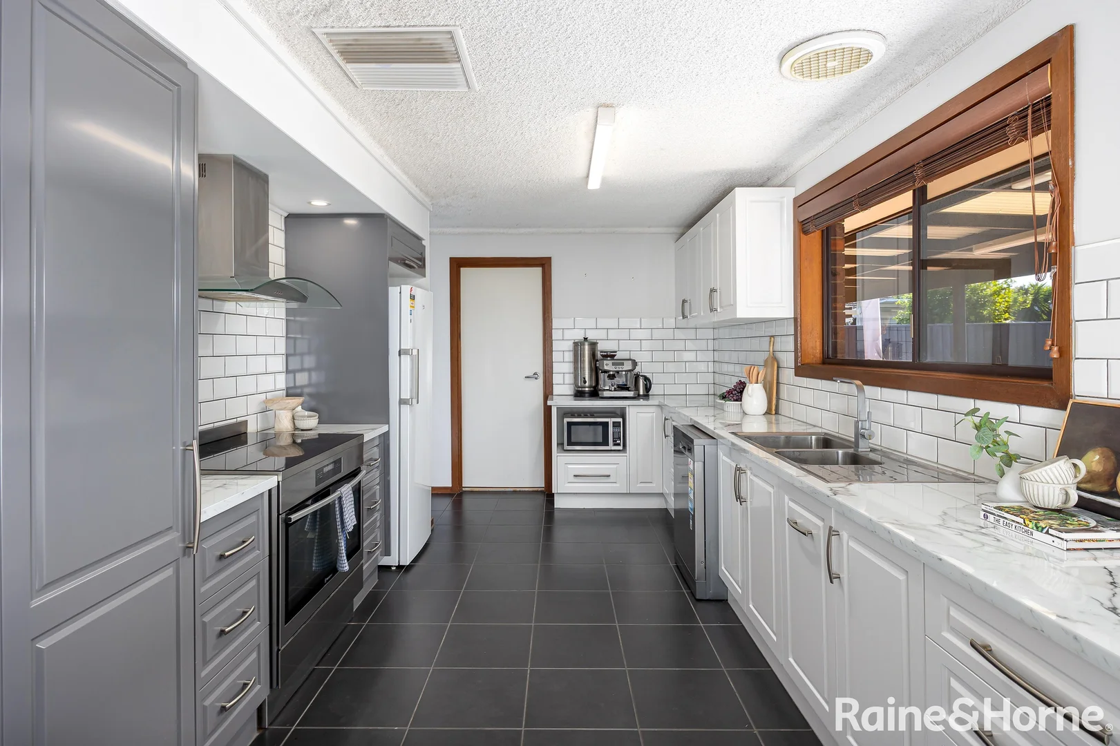 Additional image 2 of 89 Main Street, Lake Albert NSW 2650