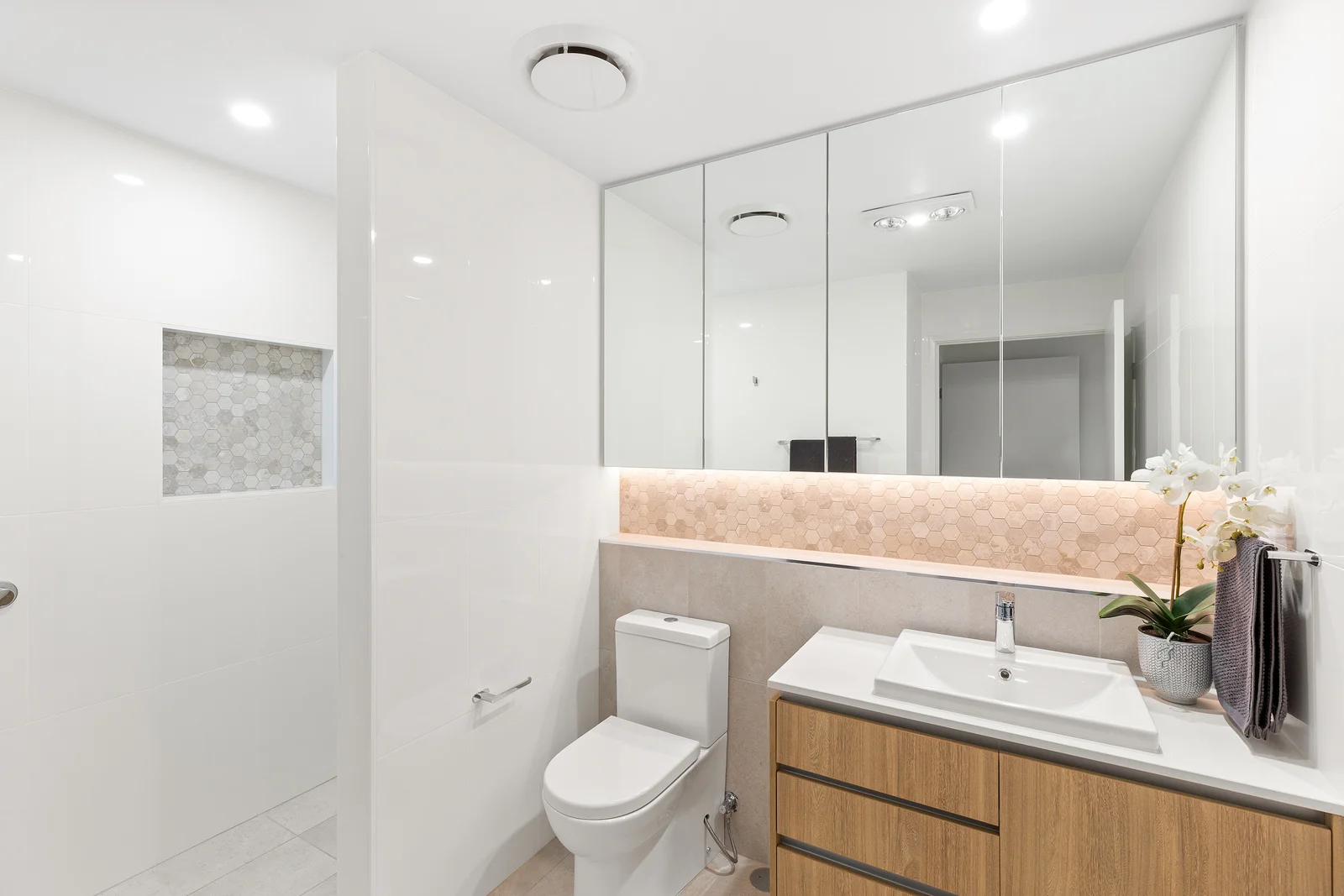 Additional image 8 of 2015/7 Braddock Street, Robertson QLD 4109