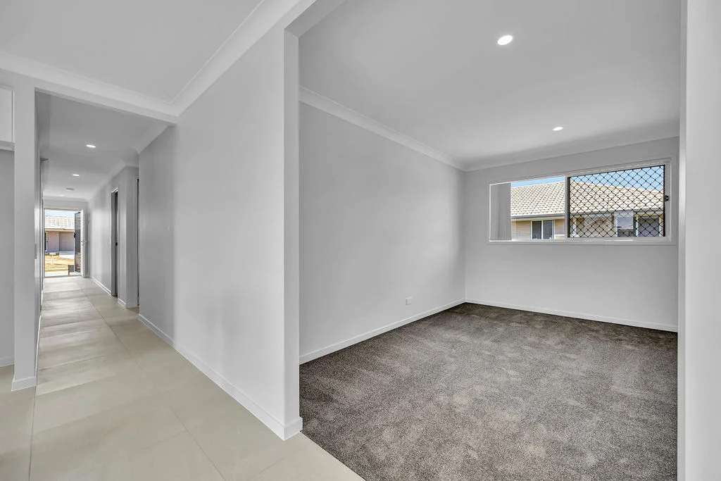 Additional image 5 of Mambourin VIC 3024