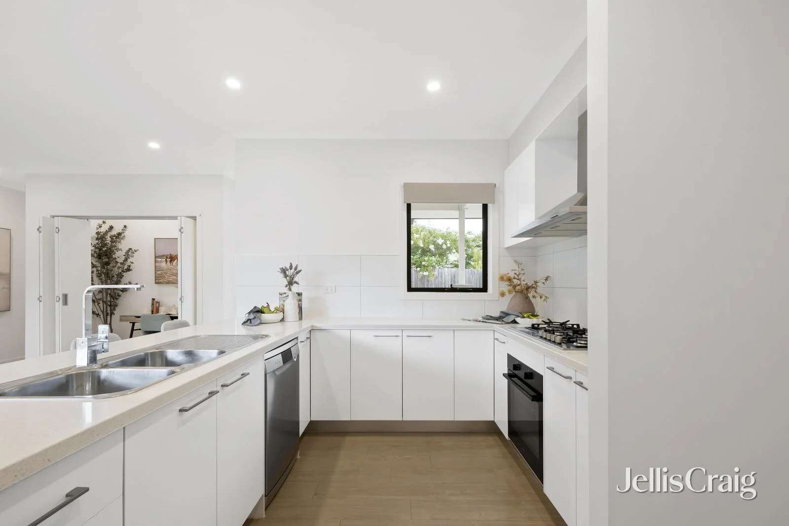 Additional image 3 of 2a Venetian Court, Croydon VIC 3136