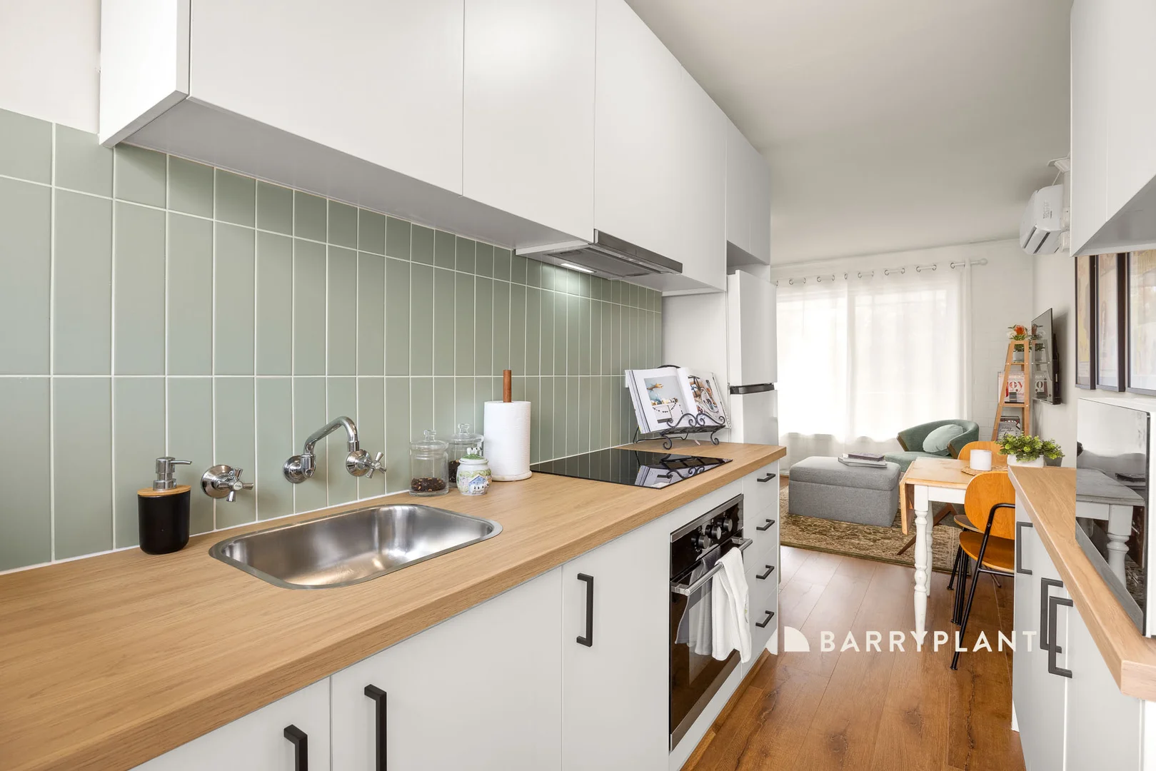 Additional image 3 of 3/127 Beach Street, Frankston VIC 3199