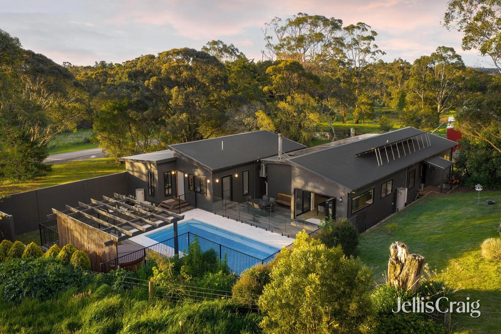 42 Bell Avenue, Mount Helen VIC 3350