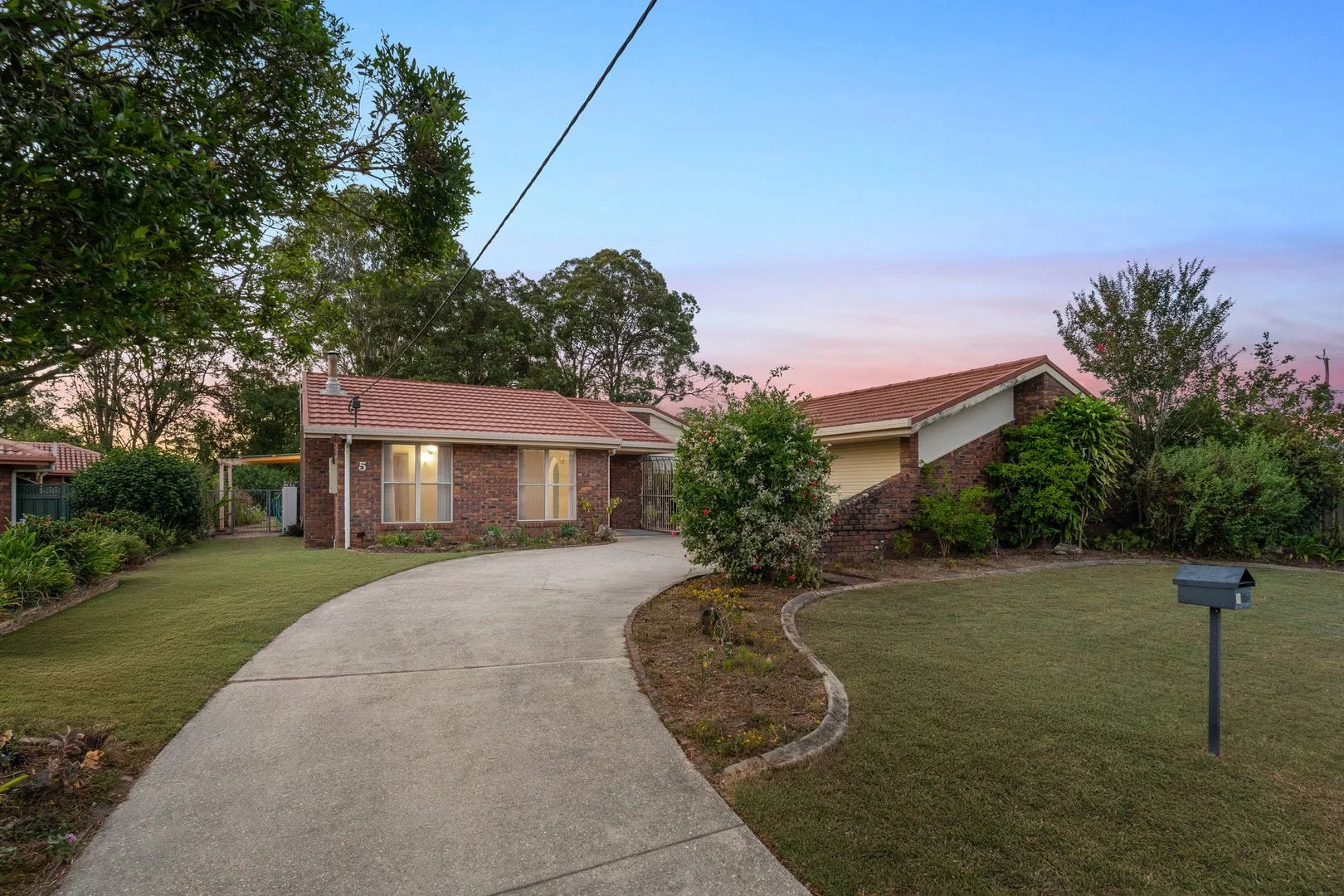 5 Fairway Court, Caboolture QLD 4510