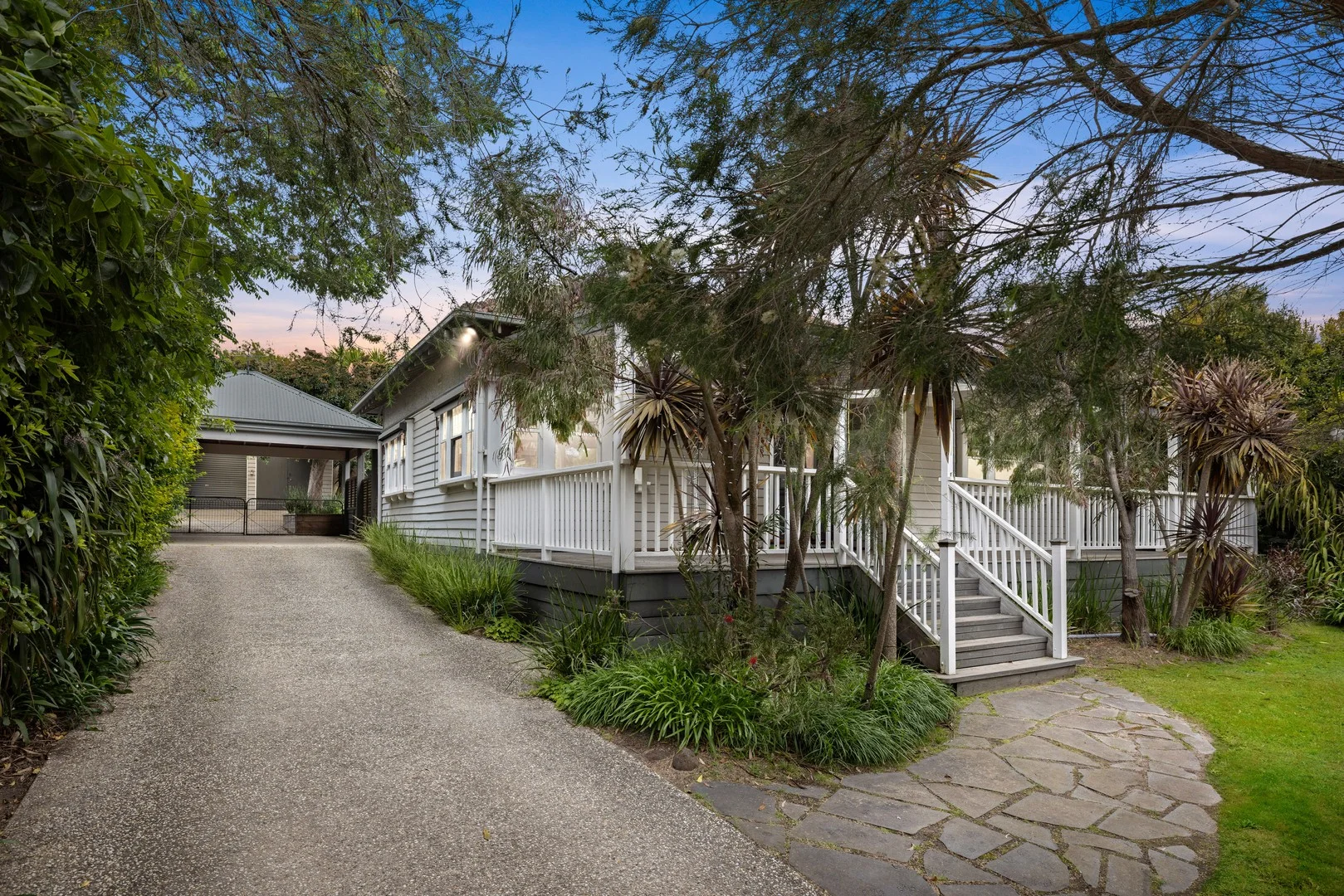 6 Birdwood Avenue, Mornington VIC 3931