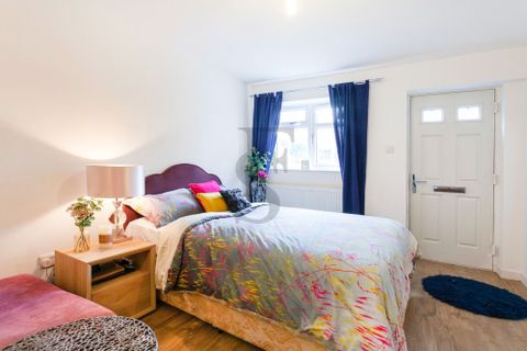 Studio Apartment, Downing Drive, Leicester LE5, Studio to rent