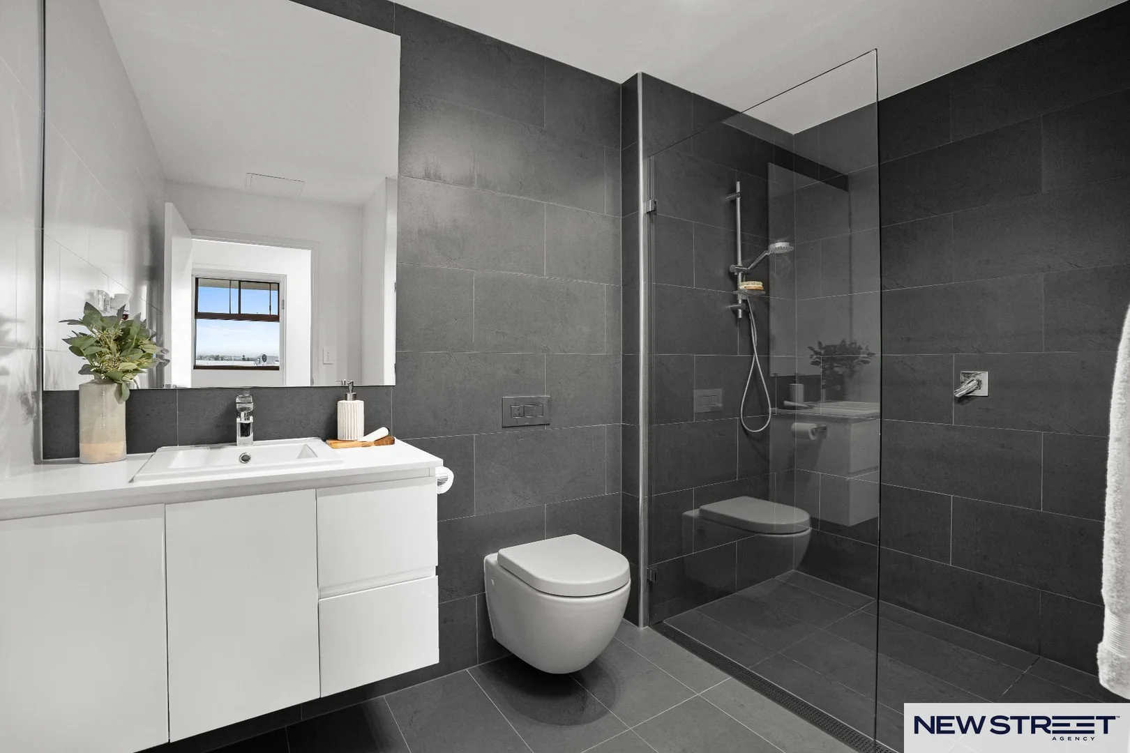 Additional image 26 of 403/1 Mawson Close, Caves Beach NSW 2281