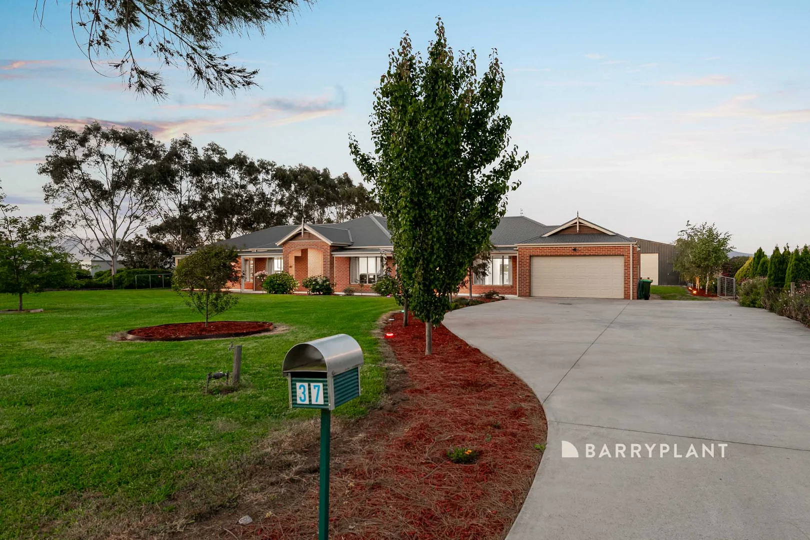 Additional image 3 of 37 Fairway Drive, Drouin VIC 3818