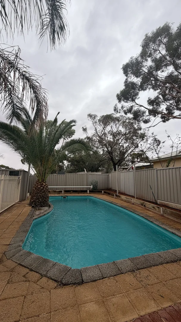 Additional image 32 of 46 Stuart Rd, Roxby Downs SA 5725