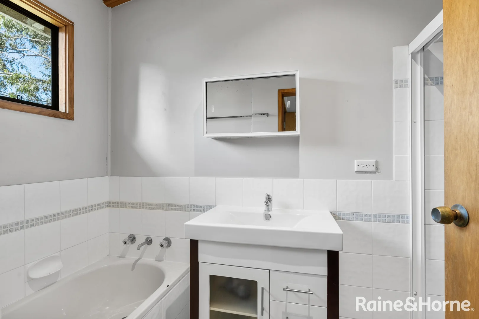 Additional image 6 of 3 Faust Close, Mollymook Beach NSW 2539